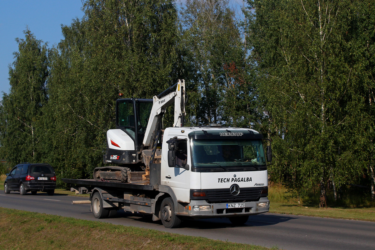 Литва, № KNZ 725 — Mercedes-Benz Atego (общ.м); Литва — Спецтехника с нечитаемыми (неизвестными) номерами