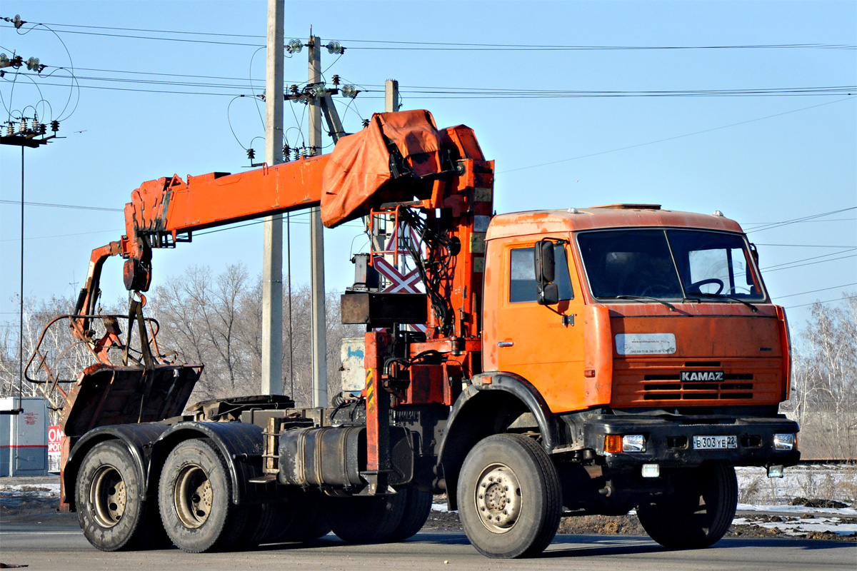 Алтайский край, № В 303 УЕ 22 — КамАЗ-53228-15 [53228R]