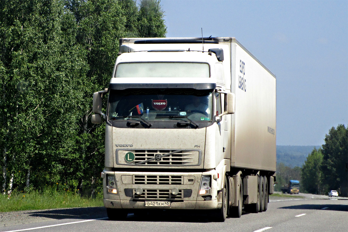 Курганская область, № О 421 КН 45 — Volvo ('2002) FH12.440