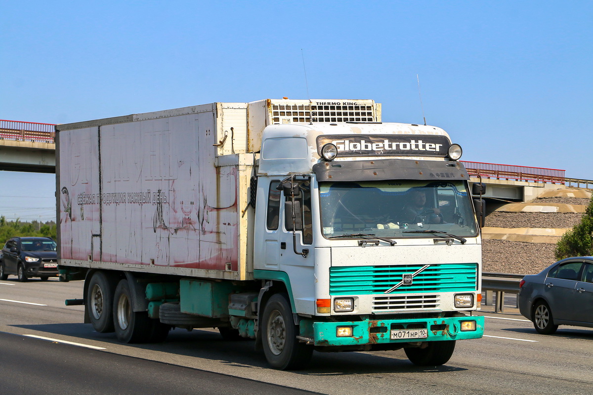 Карелия, № М 071 НР 10 — Volvo FL7