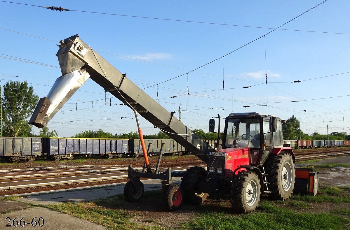 Венгрия, № AA FJ-077 — Беларус-820.4; Венгрия — Конвейерные ленты OPTI-RACK длиной 150 и 150 м