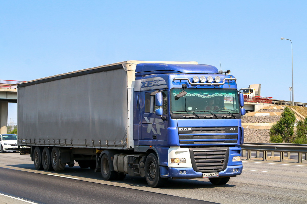 Рязанская область, № Р 742 СХ 62 — DAF XF105 FT