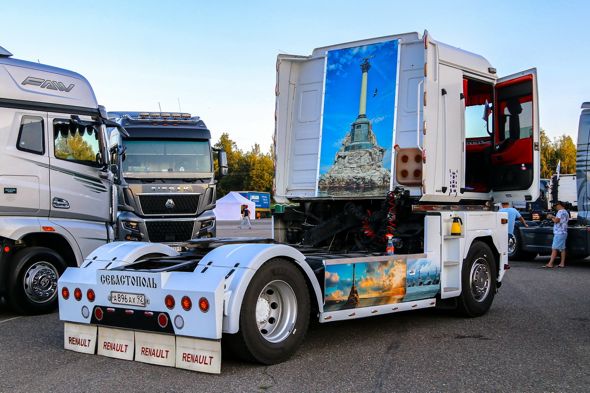 Севастополь, № А 896 АХ 92 — Renault Magnum E-Tech ('2001); Московская область — Фестиваль TruckDay 2024 — июнь