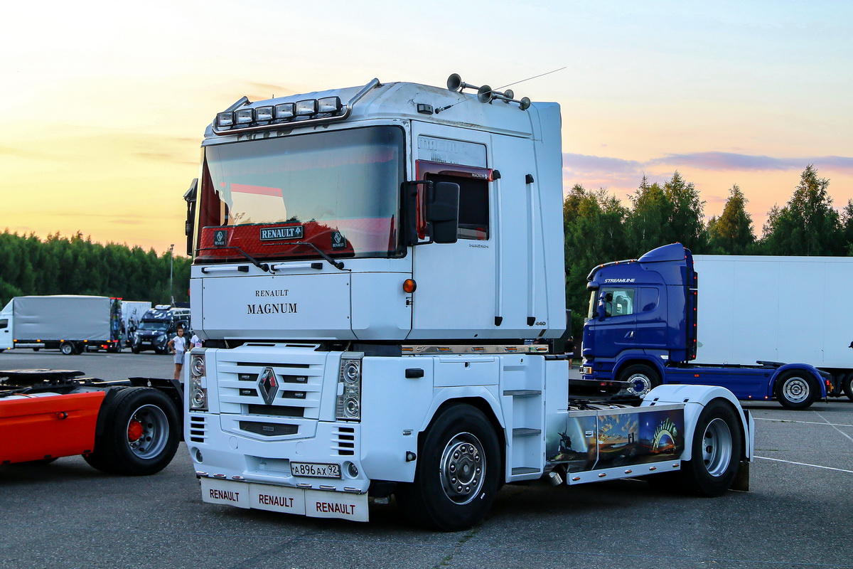 Севастополь, № А 896 АХ 92 — Renault Magnum E-Tech ('2001); Московская область — Фестиваль TruckDay 2024 — июнь