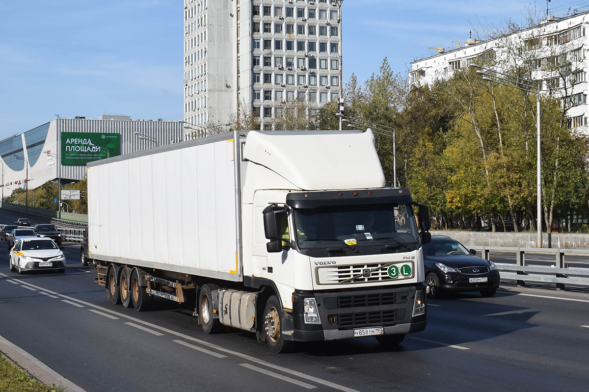 Москва, № У 858 ТМ 197 — Volvo ('2002) FM12.380