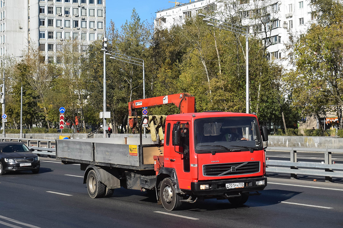 Башкортостан, № Е 701 РН 702 — Volvo ('2006) FL