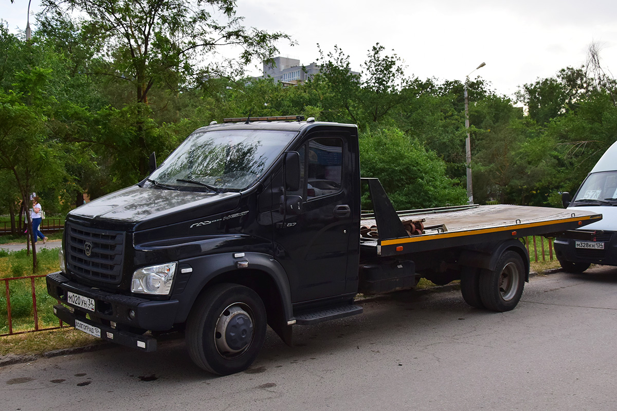 Волгоградская область, № М 020 УН 34 — ГАЗ-C41R33