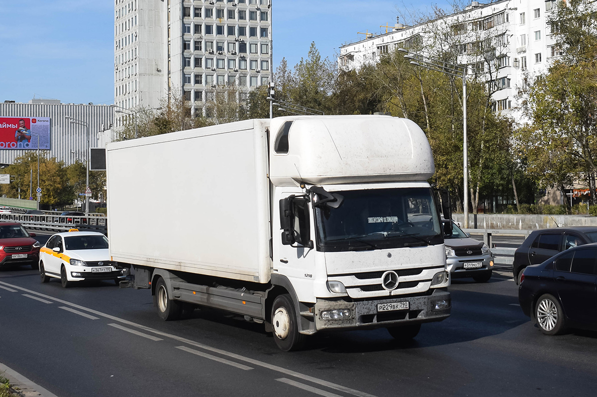 Московская область, № Р 229 ВК 790 — Mercedes-Benz Atego 1218