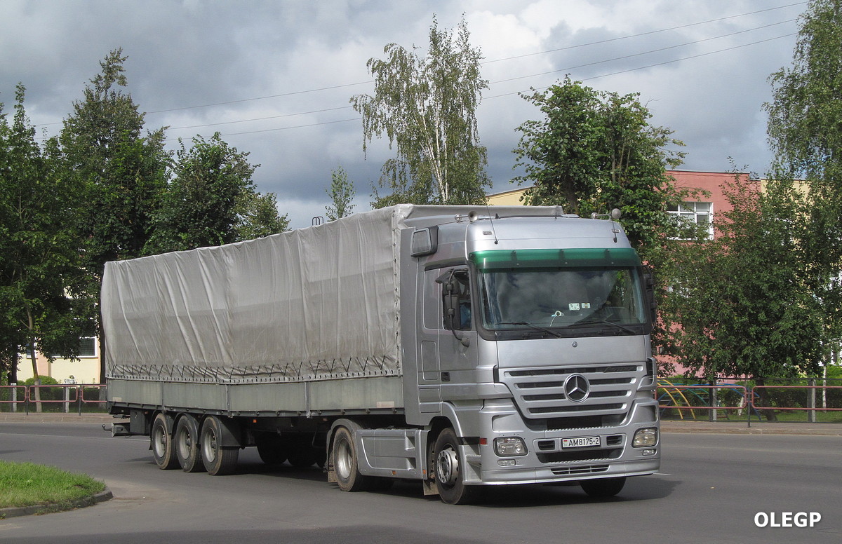 Витебская область, № АМ 8175-2 — Mercedes-Benz Actros ('2003)