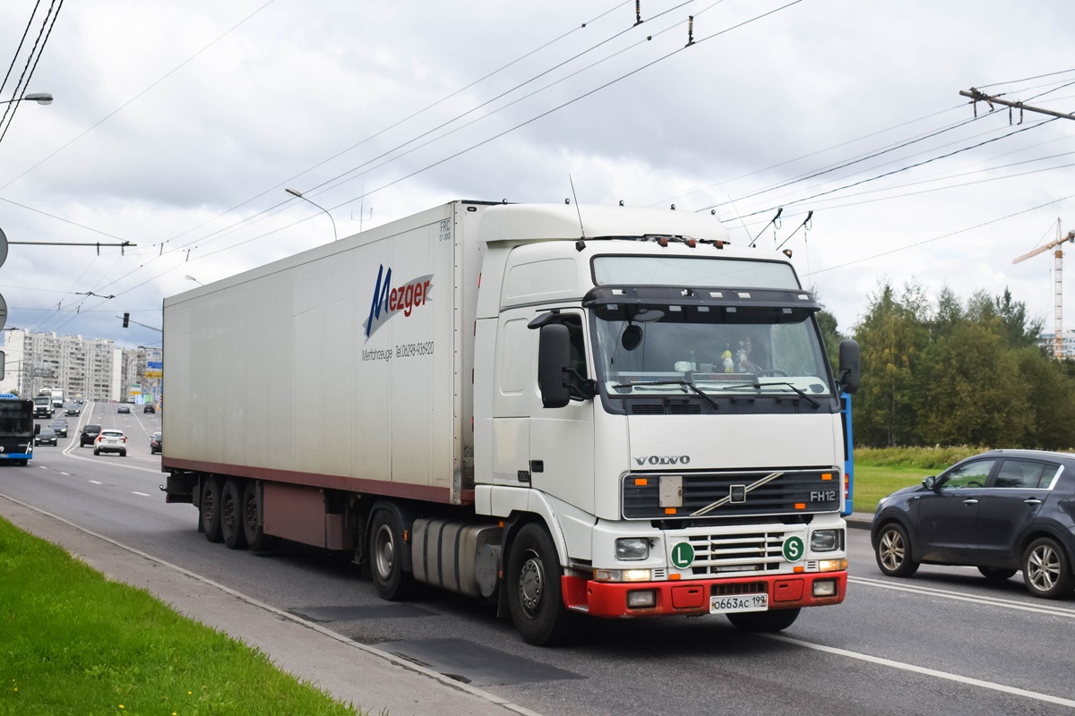 Москва, № О 663 АС 199 — Volvo ('1993) FH12.380