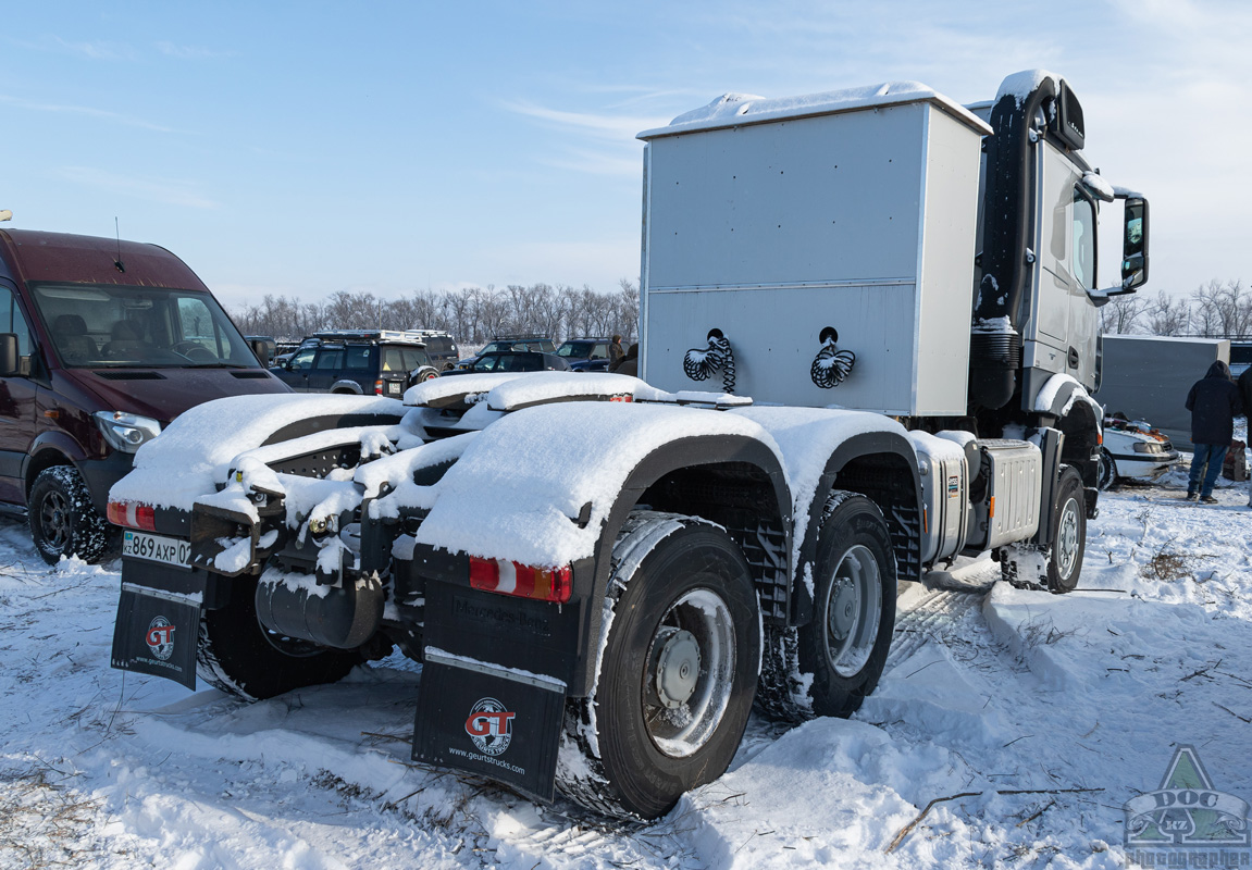 Алматы, № 869 AXP 02 — Mercedes-Benz Arocs (общ.м)