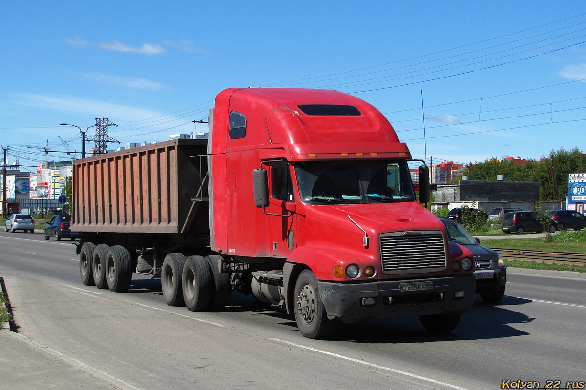 Омская область, № О 735 КА 55 — Freightliner Century Class