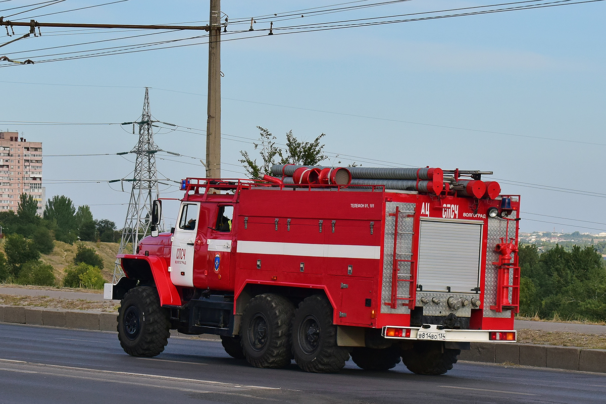 Волгоградская область, № В 814 ВО 134 — Урал-5557-70