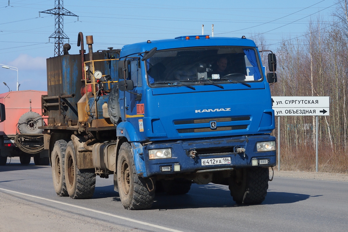 Ханты-Мансийский автоном.округ, № Е 412 УА 186 — КамАЗ-43118 (общая модель)