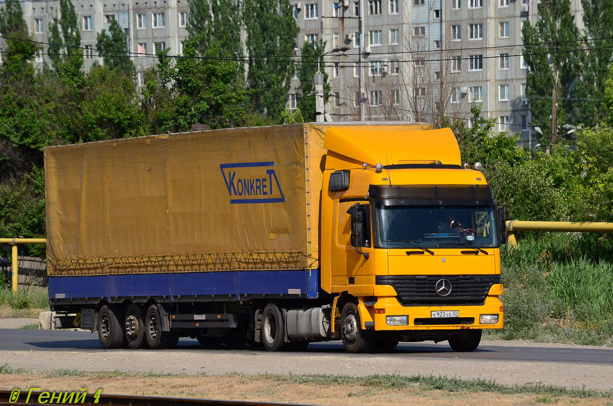 Брянская область, № К 923 ХЕ 32 — Mercedes-Benz Actros ('1997) 1840