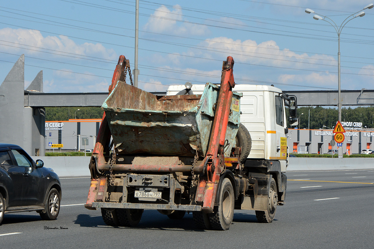 Москва, № Е 786 ВН 797 — МАЗ-4381C0