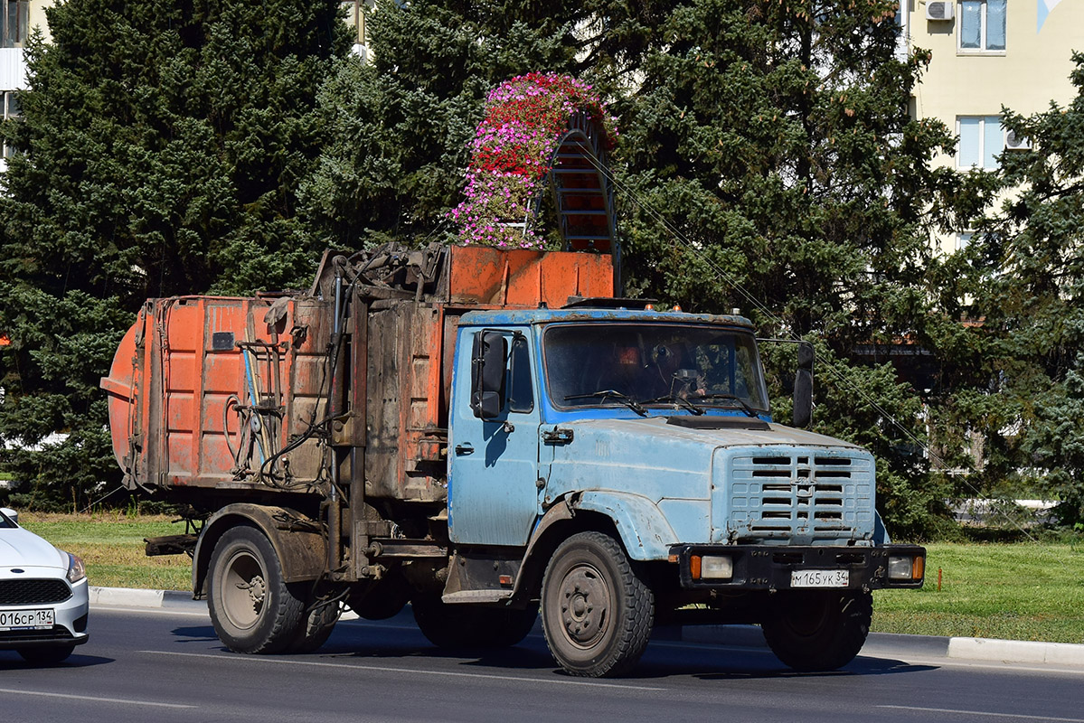 Волгоградская область, № М 165 УК 34 — ЗИЛ-432932