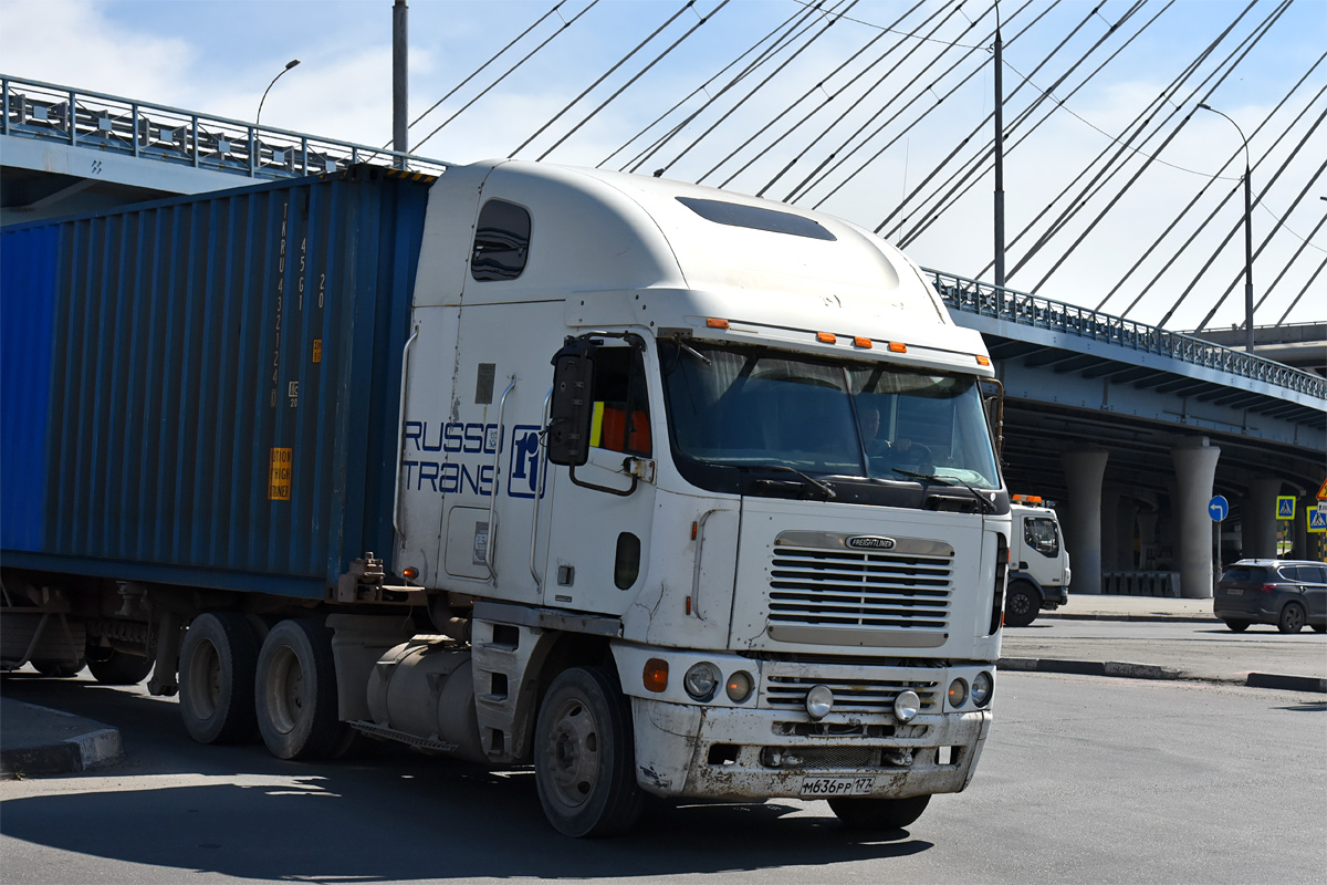 Новосибирская область, № М 636 РР 177 — Freightliner Argosy