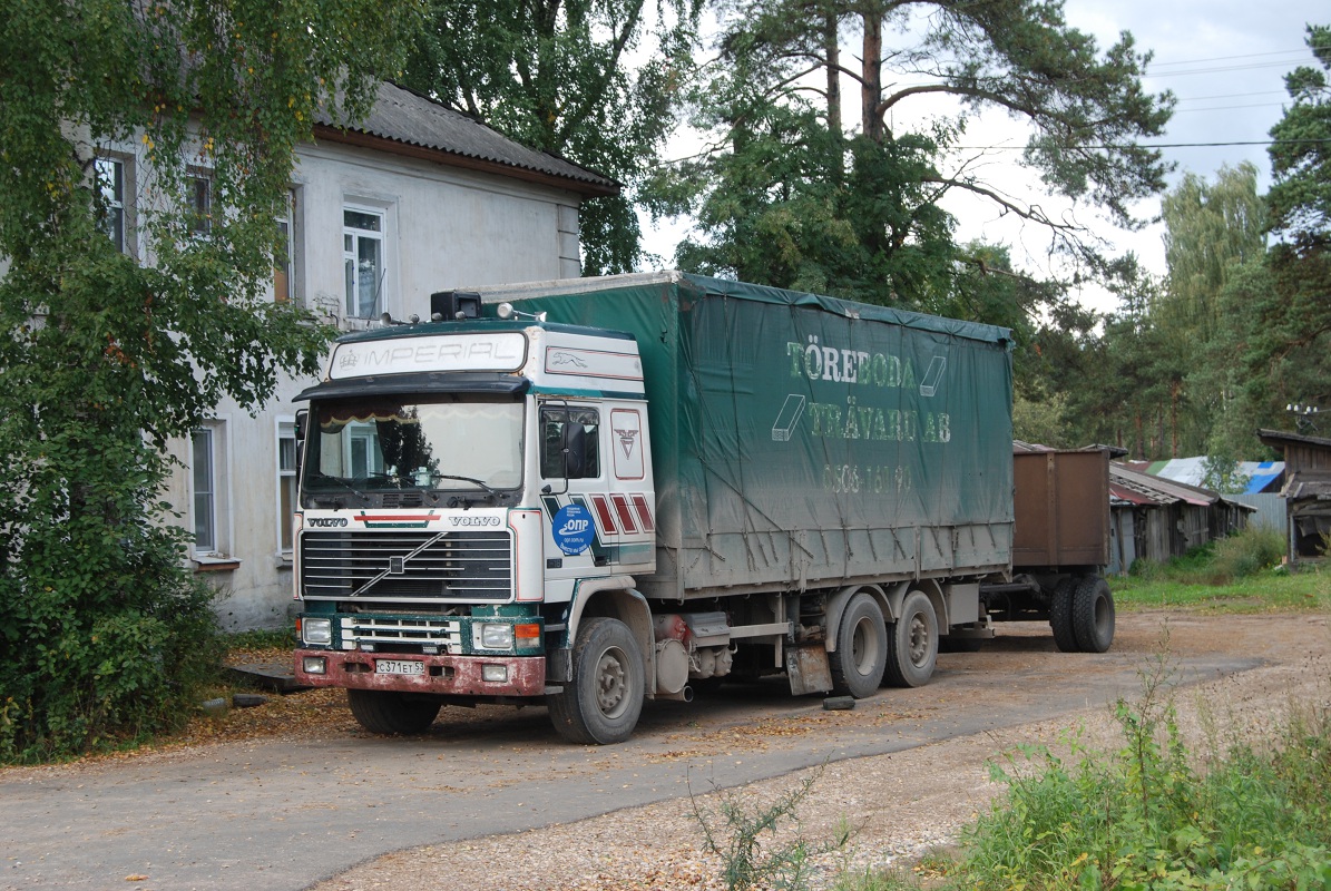 Новгородская область, № С 371 ЕТ 53 — Volvo ('1987) F16