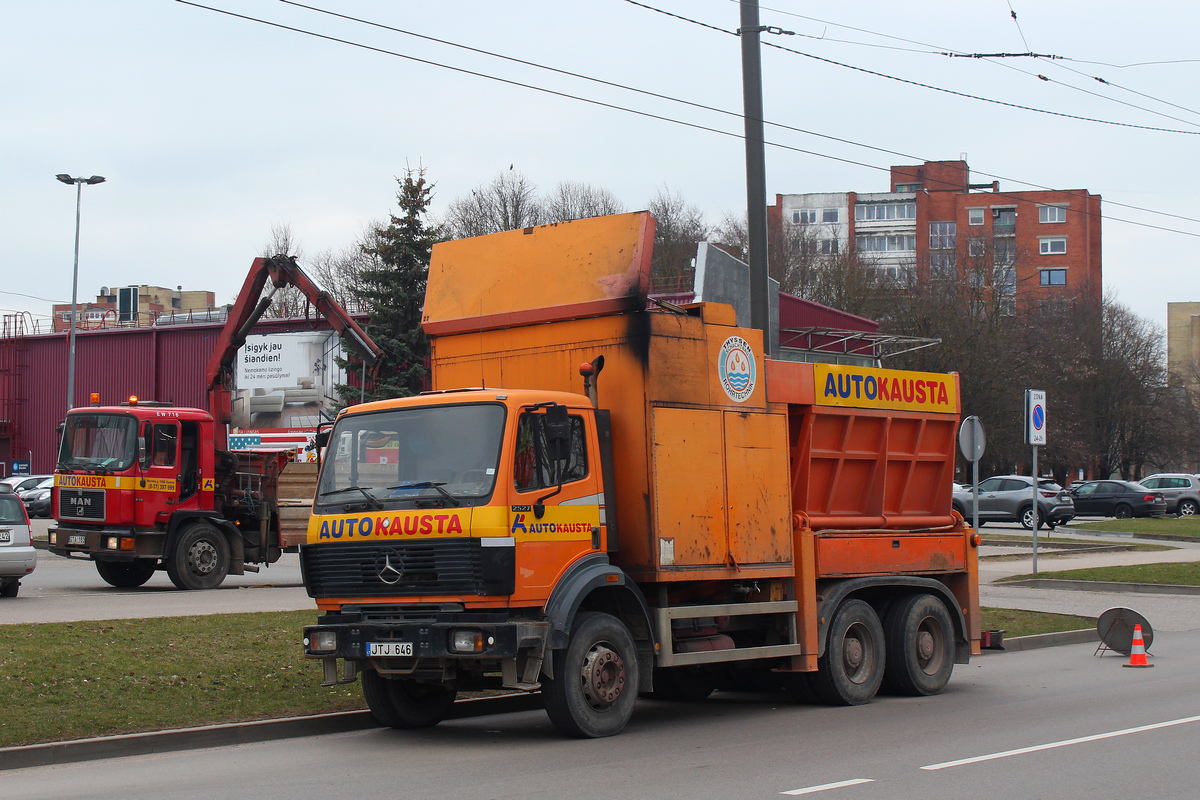 Литва, № JTJ 646 — Mercedes-Benz SK (общ. мод.)