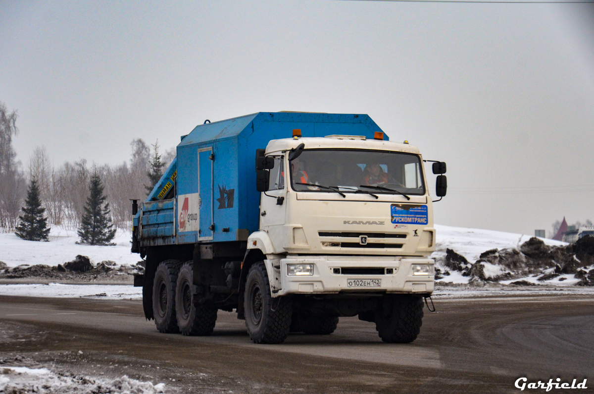 Кемеровская область, № О 102 ЕН 142 — КамАЗ-43118 (общая модель)