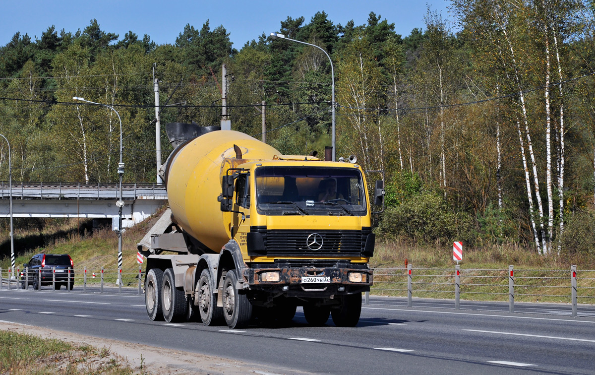 Брянская область, № О 260 УВ 32 — Mercedes-Benz SK (общ. мод.)