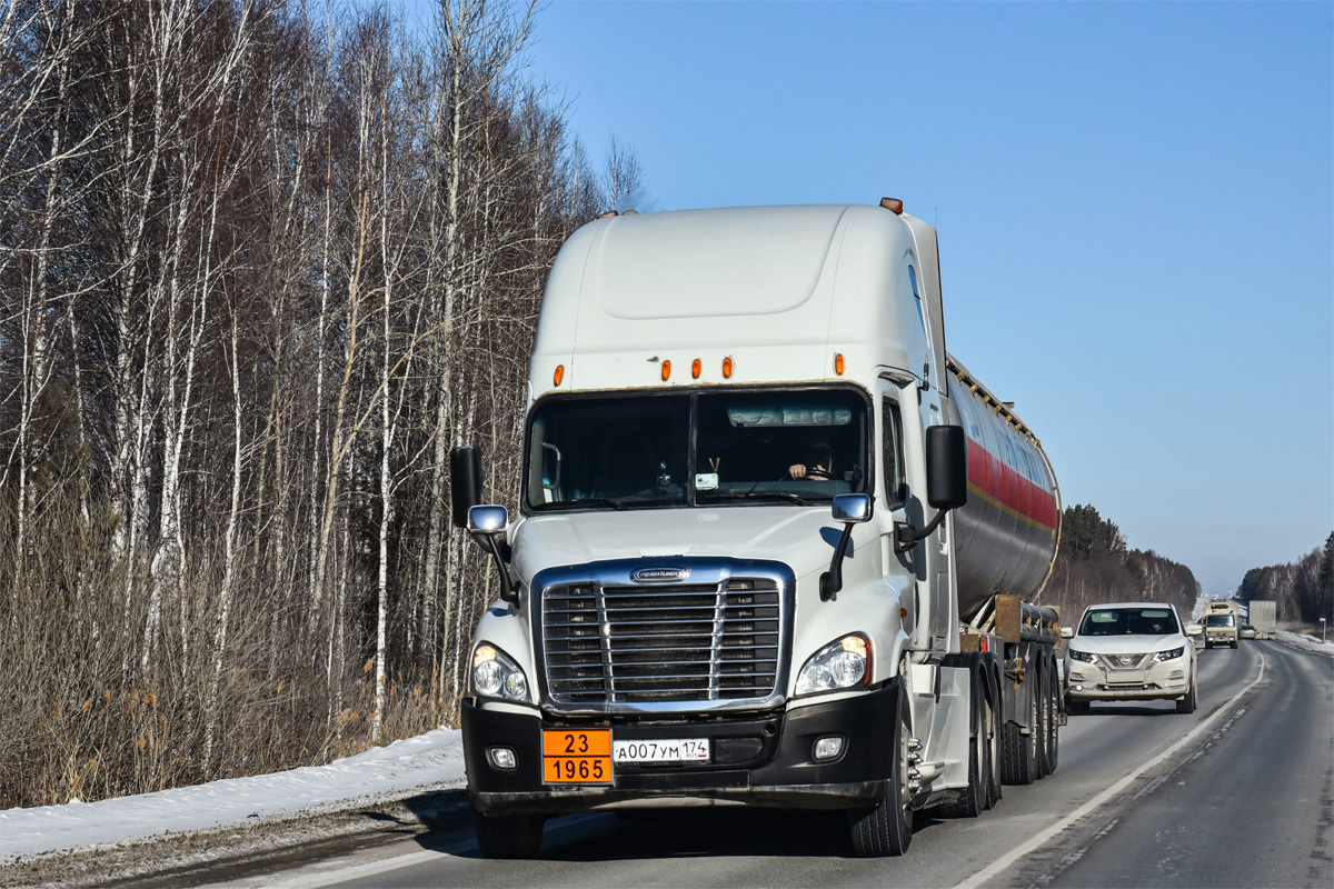 Челябинская область, № А 007 УМ 174 — Freightliner Cascadia