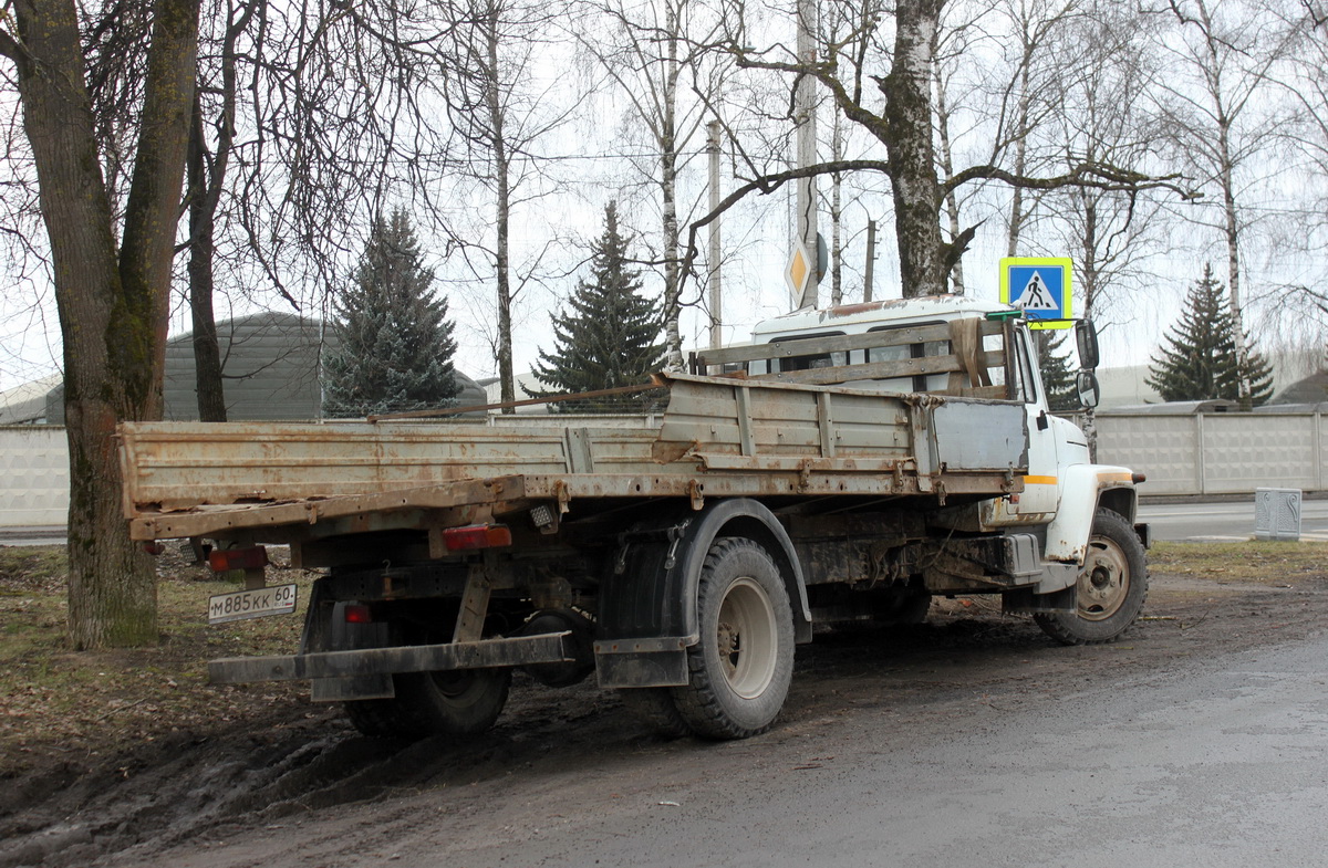 Псковская область, № М 885 КК 60 — ГАЗ-3309