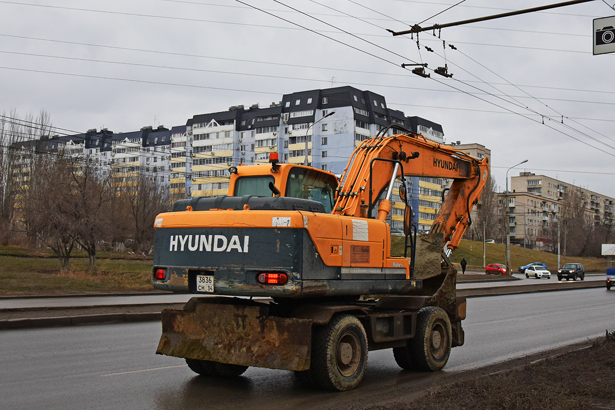 Волгоградская область, № 3836 СН 34 — Hyundai R180W