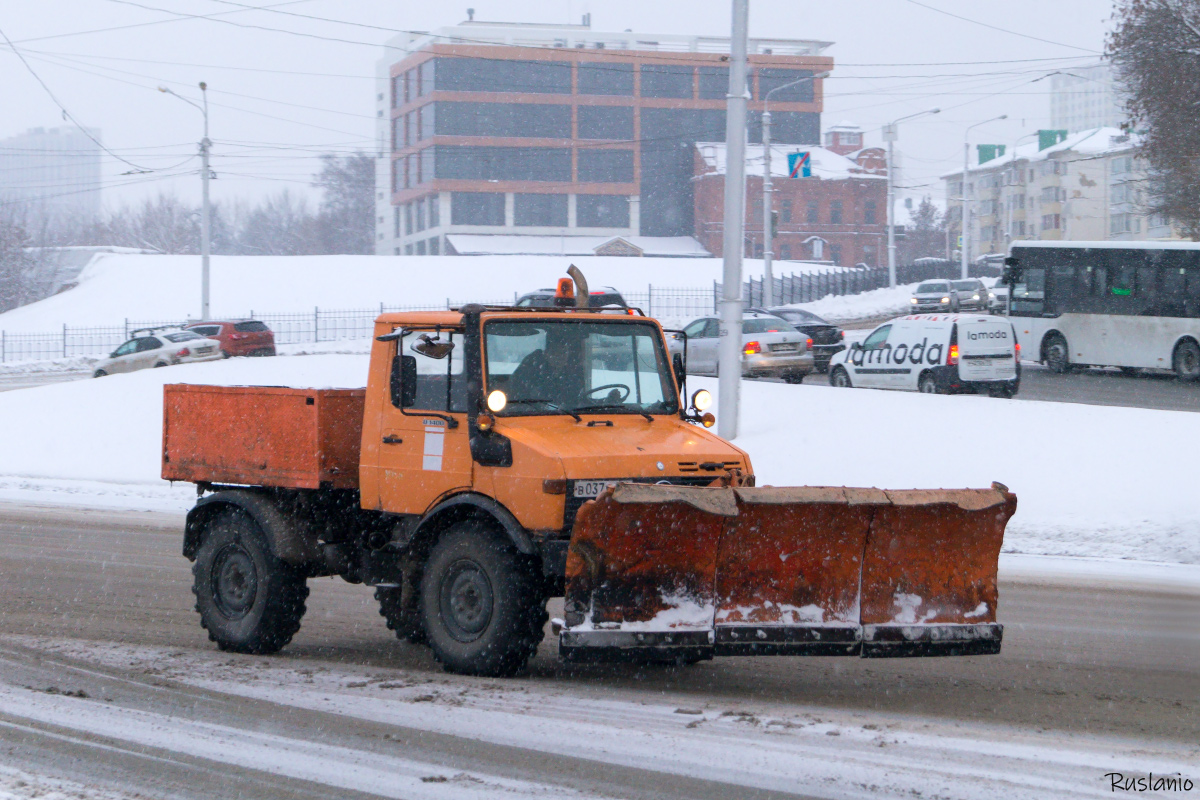 Башкортостан, № В 037 УА 02 — Mercedes-Benz Unimog U1400