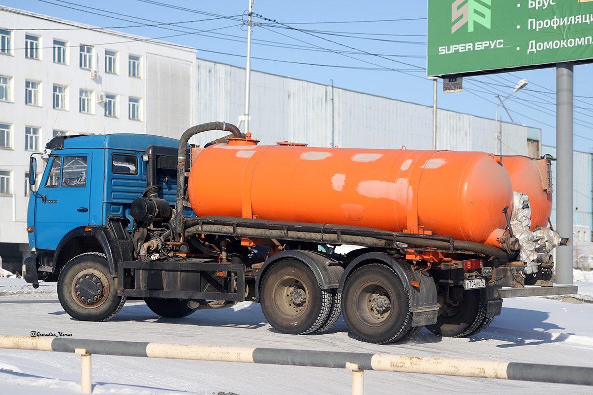 Саха (Якутия), № Е 704 НО 14 — КамАЗ-53215-15 [53215R]