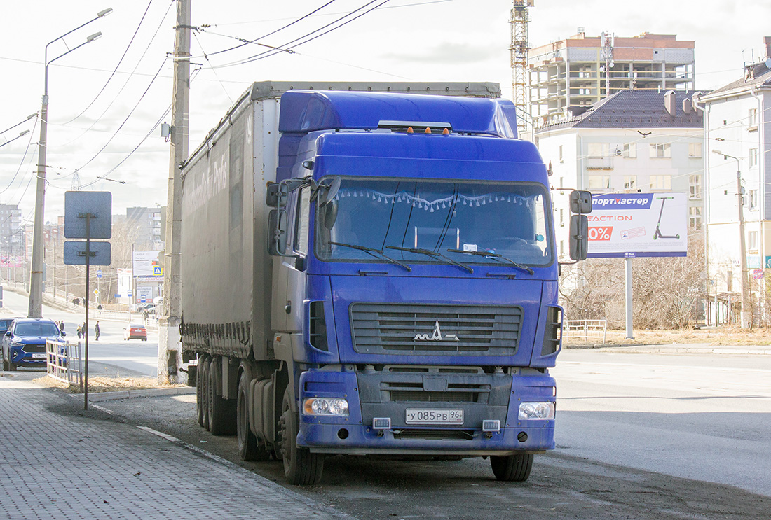 Свердловская область, № У 085 РВ 96 — МАЗ-544018