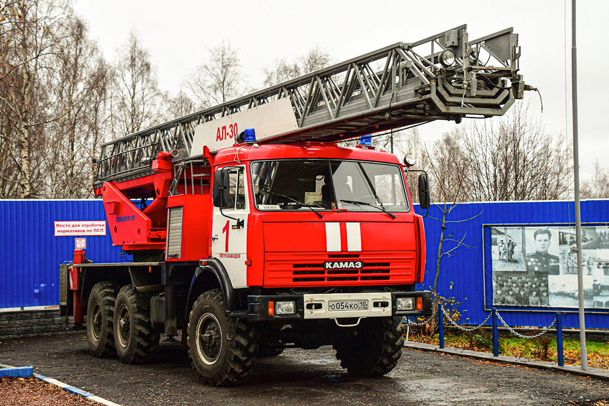 Карелия, № О 054 КО 10 — КамАЗ-43114-02 [43114C]