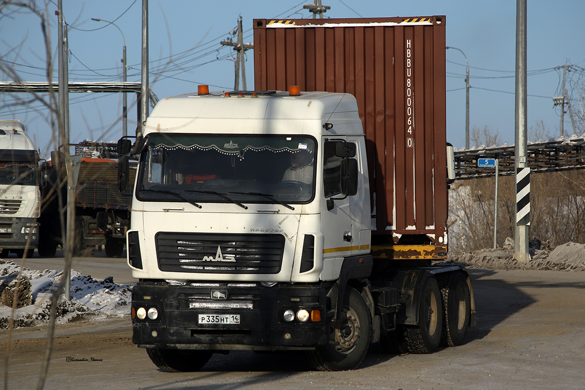 Саха (Якутия), № Р 335 НТ 14 — МАЗ-6430B9