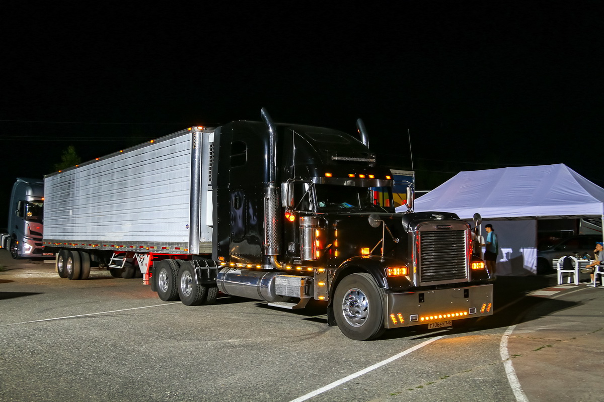 Воронежская область, № Т 706 ЕУ 136 — Freightliner FLD 132 Classic XL; Московская область — Фестиваль TruckDay 2024 — июнь