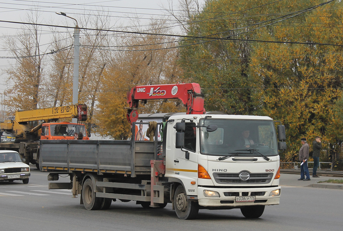 Челябинская область, № Е 038 СР 174 — Hino 500