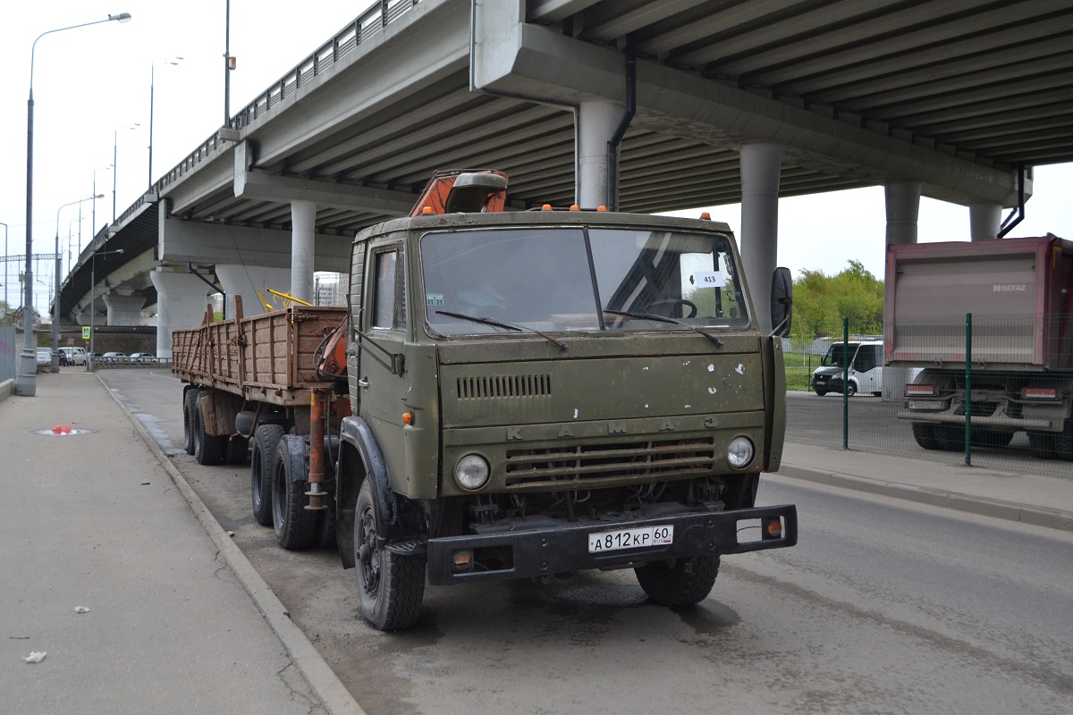 Псковская область, № А 812 КР 60 — КамАЗ-54112