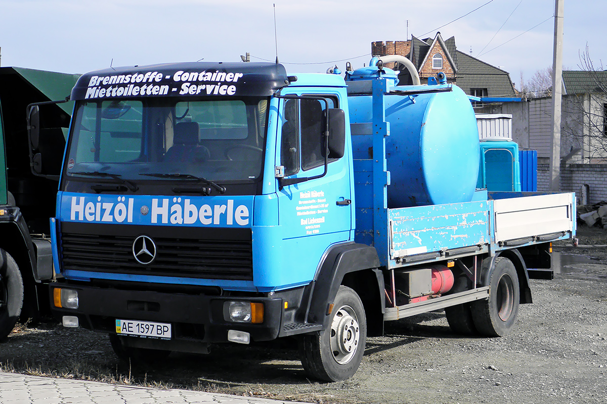 Днепропетровская область, № АЕ 1597 ВР — Mercedes-Benz LK (общ. мод.)