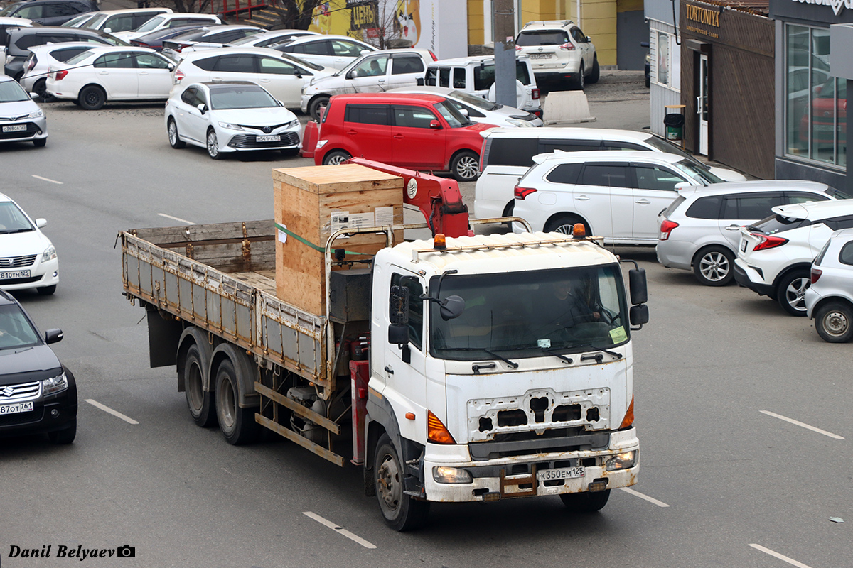 Приморский край, № К 350 ЕМ 125 — Hino 700