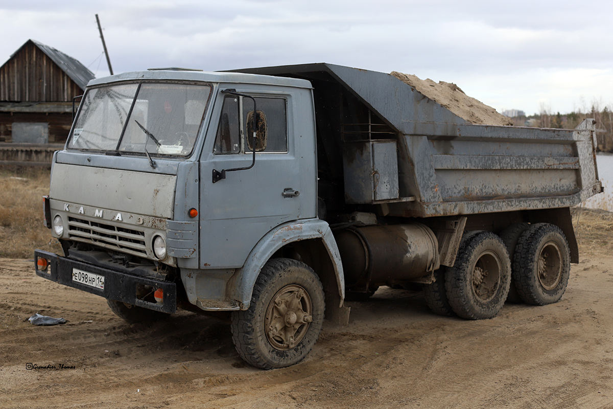 Саха (Якутия), № Е 098 НР 14 — КамАЗ-55111 [551110]