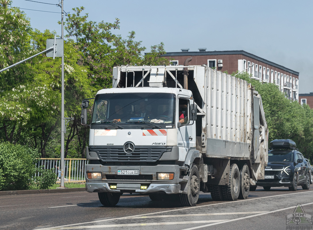 Алматы, № 521 OJA 02 — Mercedes-Benz Atego 2528 Алматы, № 521 OJA 02 — Mercedes-Benz Atego 2528