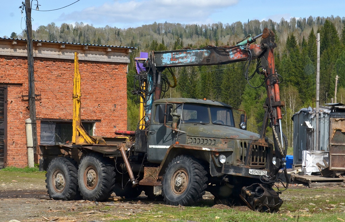 Кемеровская область, № А 834 ОВ 142 — Урал-4320-01