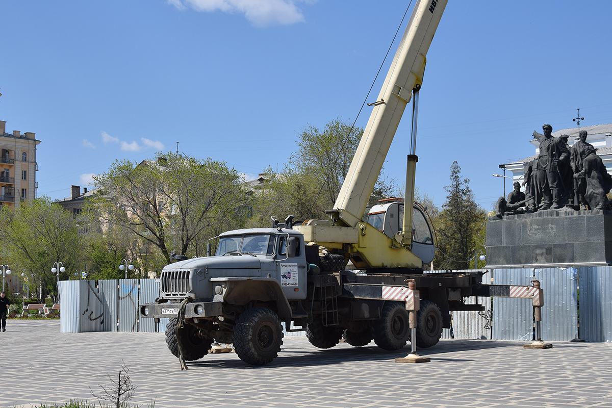 Волгоградская область, № К 371 СХ 134 — Урал-4320-40
