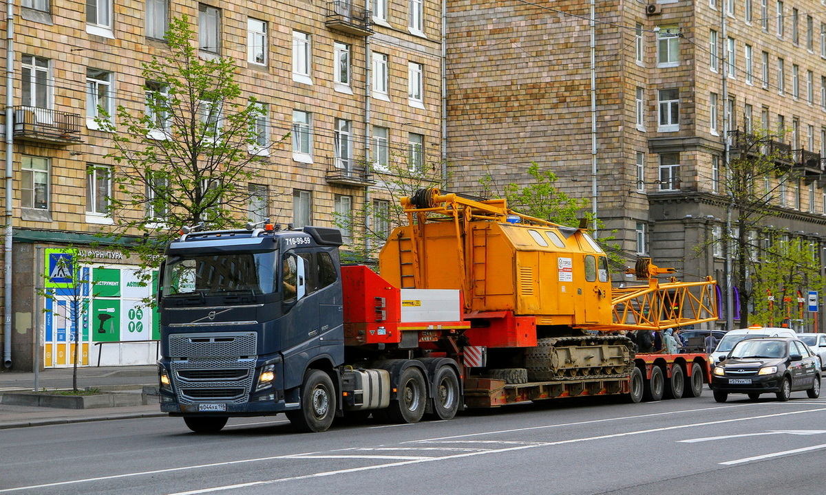 Санкт-Петербург, № В 044 УА 198 — Volvo ('2012) FH16.600