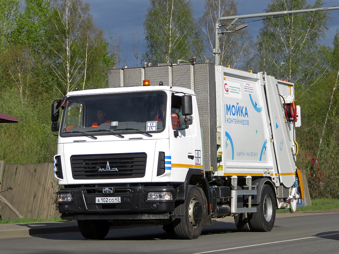 Кировская область, № А 102 СО 43 — МАЗ-534025
