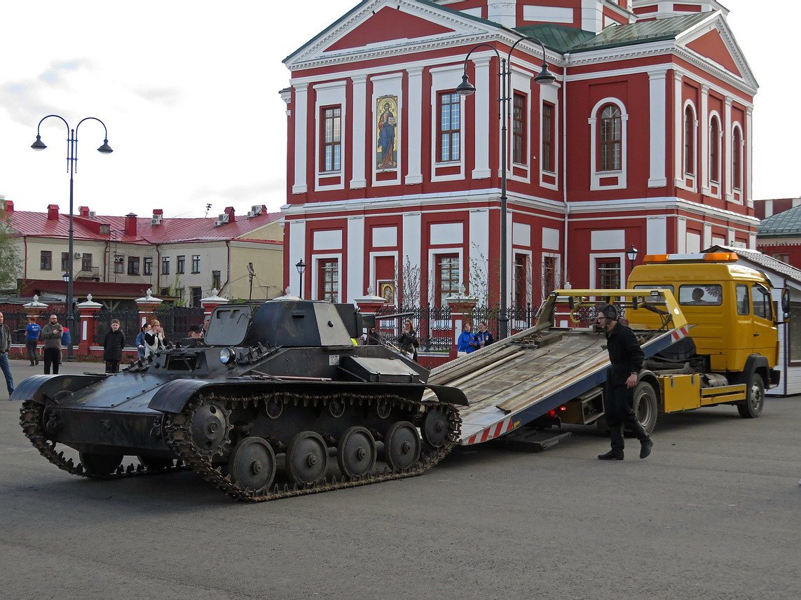 Кировская область, № В 196 ТО 43 — Mercedes-Benz LK (общ. мод.); Кировская область — Разные фотографии (Автомобили) Кировская область, № В 196 ТО 43 — Mercedes-Benz LK (общ. мод.); Кировская область — Разные фотографии (Автомобили)