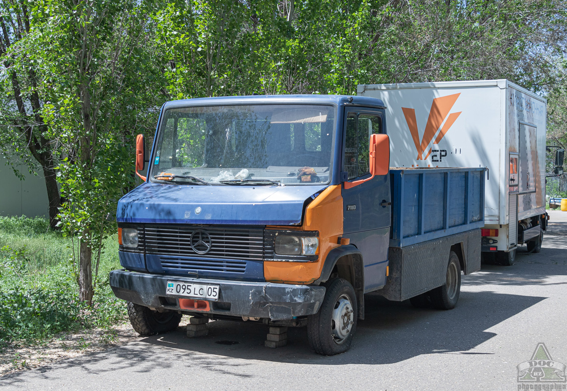 Алматинская область, № 095 LC 05 — Mercedes-Benz T2 ('1986)