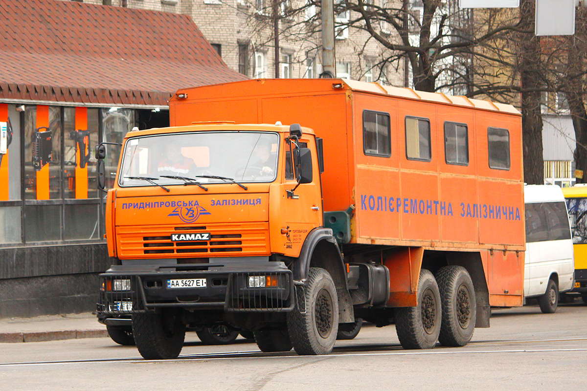 Днепропетровская область, № АА 5627 ЕІ — КамАЗ-43118-15 [43118R]