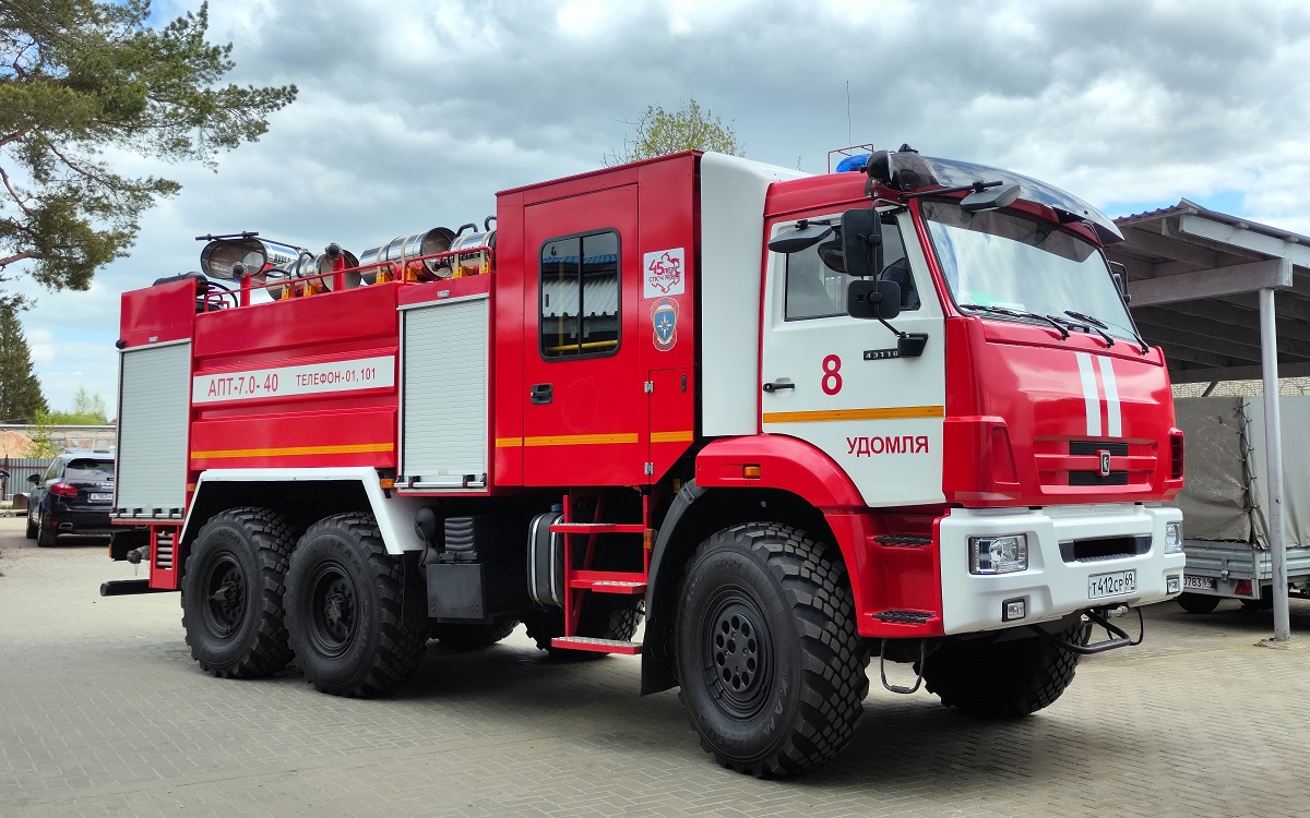 Тверская область, № Т 412 СР 69 — КамАЗ-43118-50