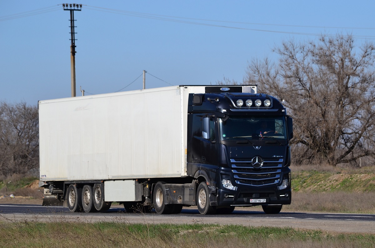 Армения, № 117 NV 17 — Mercedes-Benz Actros ('2018) Армения, № 117 NV 17 — Mercedes-Benz Actros ('2018)
